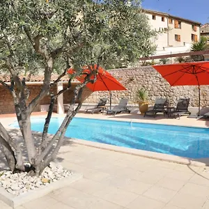 Les Terrasses De Hébergement de vacances La Roque-Alric